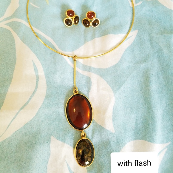 Amber Necklace & Earrings Set - Picture 6 of 6
